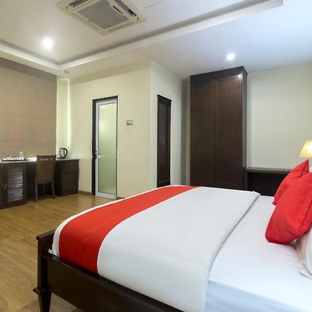 Capital O 90653 Maxwell Inn Boutique Hotel Тайпинг Екстериор снимка
