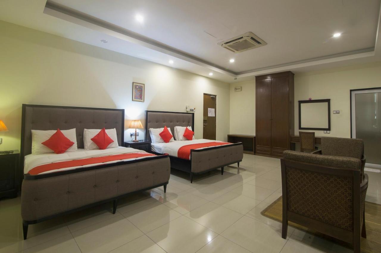 Capital O 90653 Maxwell Inn Boutique Hotel Тайпинг Екстериор снимка