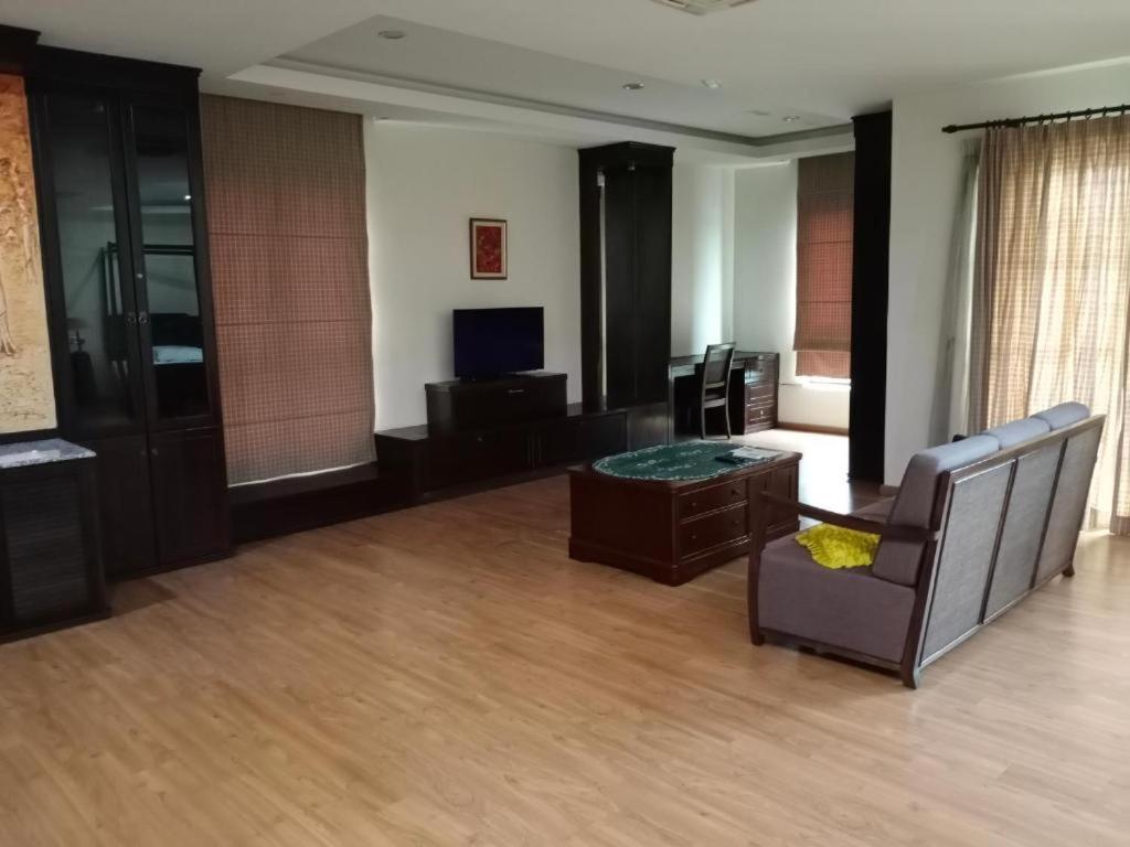 Capital O 90653 Maxwell Inn Boutique Hotel Тайпинг Екстериор снимка